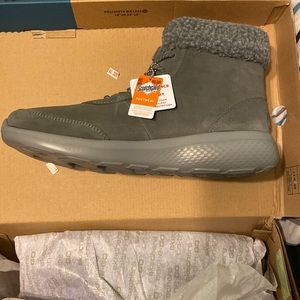 Brand new Sketchers boots
